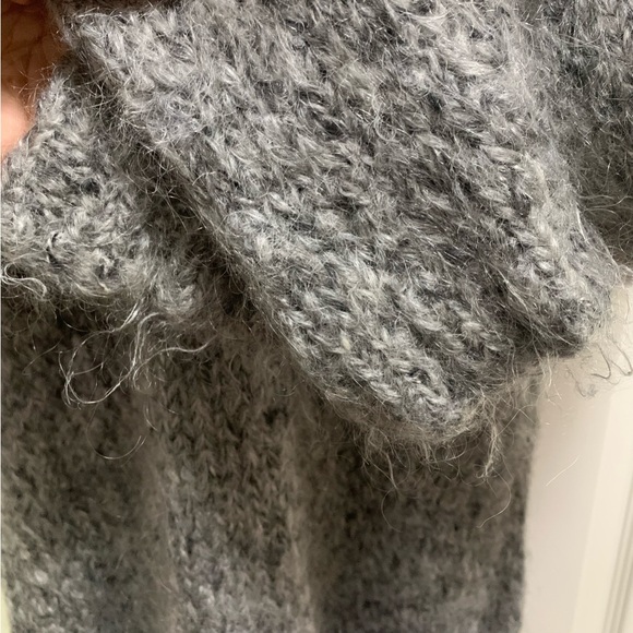 Free People Grey Wool blend Cardigan with Rose buttons Size Small - Picture 7 of 10